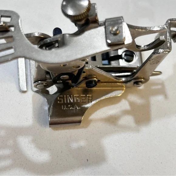 Singer Sewing Machine Foot Attachments - Picture 3 of 12